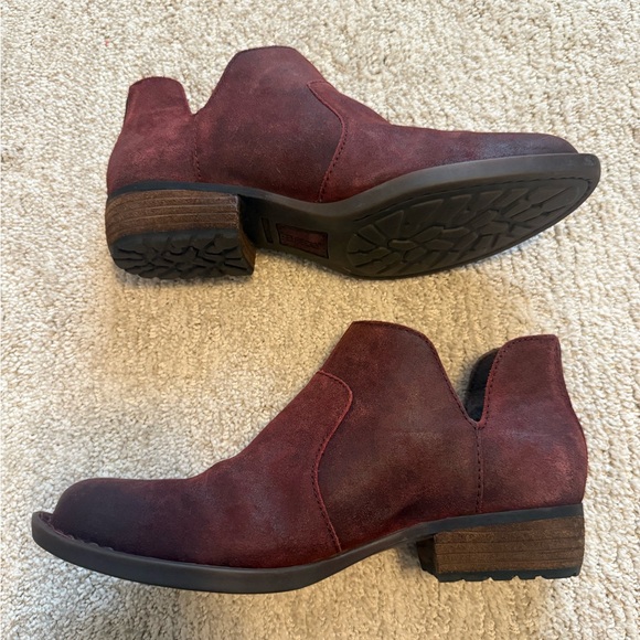 Born Kerri Distressed WesternBurgundy Suede Ankle Booties Size 7.5 M Pre-Owned - Picture 2 of 16